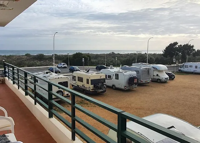 T2 Frente Mar شقة *