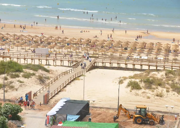 T2 Frente Mar شقة *